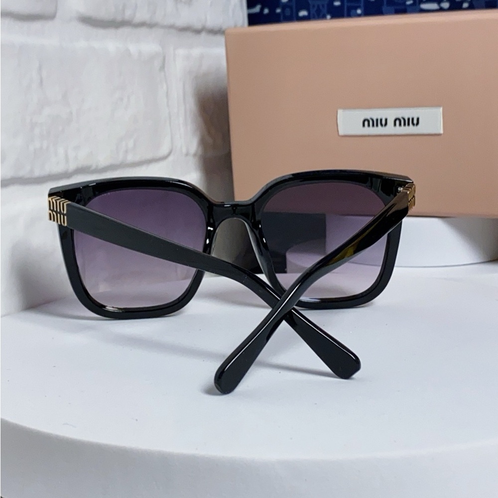 Versace Black Gradient Sunglasses - image 4